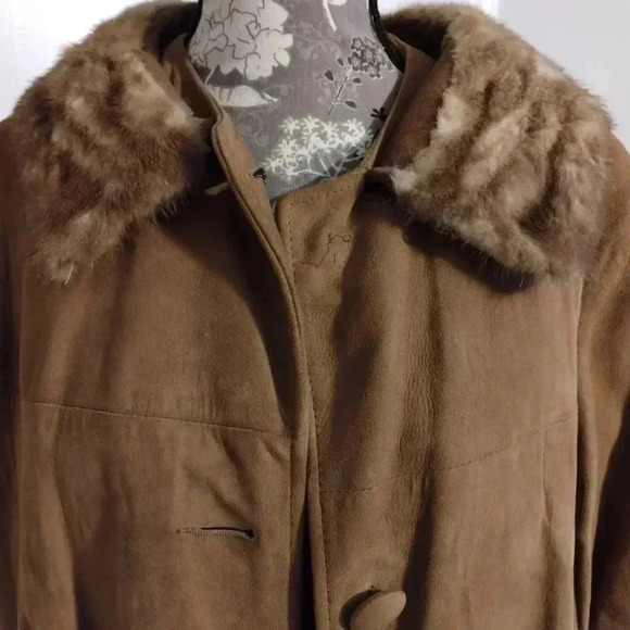 VINTAGE 1960 Suede Coat Mink Collar - Satin Lined size 12 - Picture 2 of 14